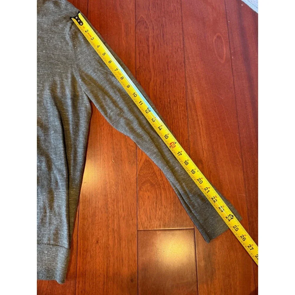 BR Crew Neck Sweater Size Large Green Long Sleeve‎